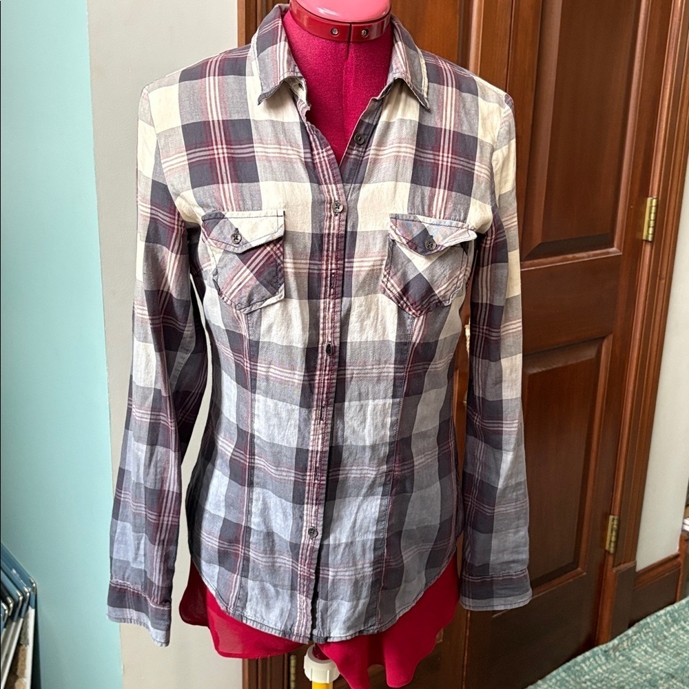 Mavi  button down shirt/collar  long sleeves  frontpockets plaid  Cream navy red